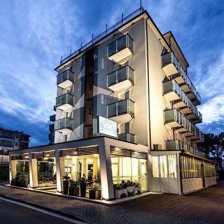 Hotel & Aparthotel Carinthia S Lido di Jesolo Dış mekan fotoğraf