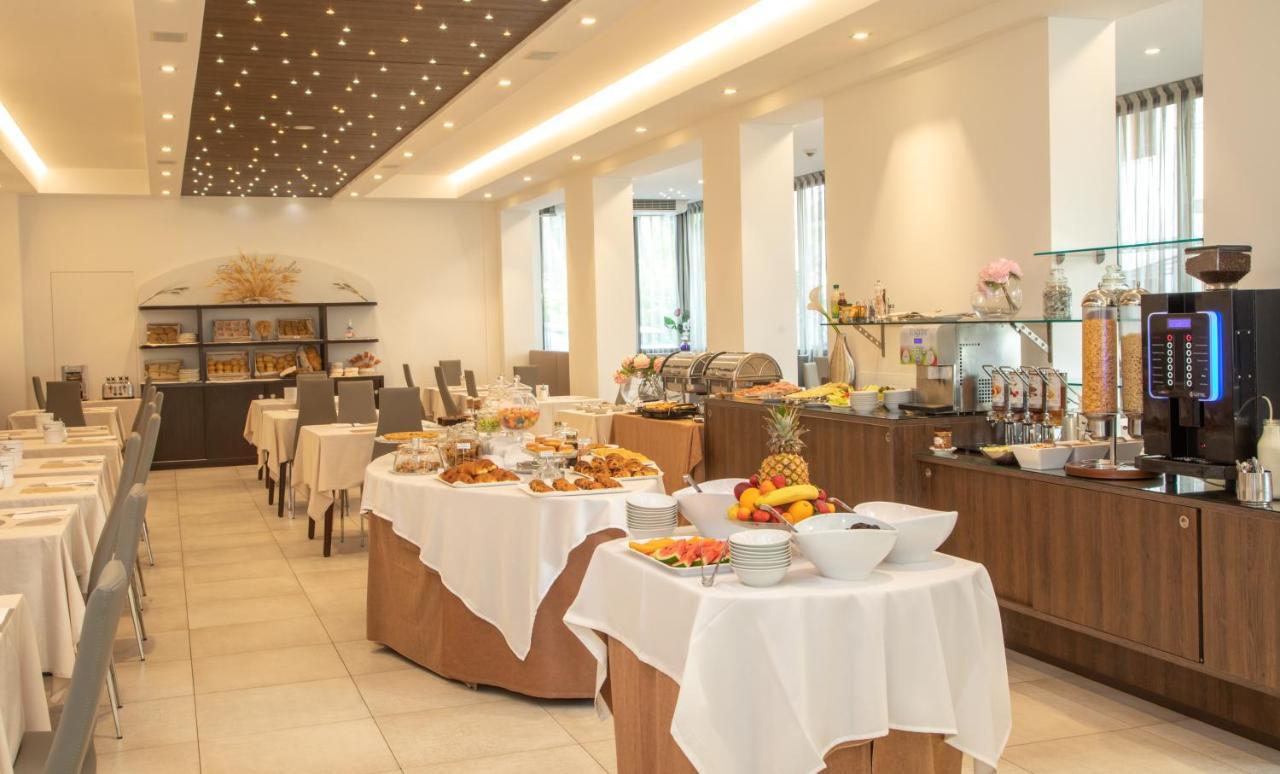 Hotel & Aparthotel Carinthia S Lido di Jesolo Dış mekan fotoğraf