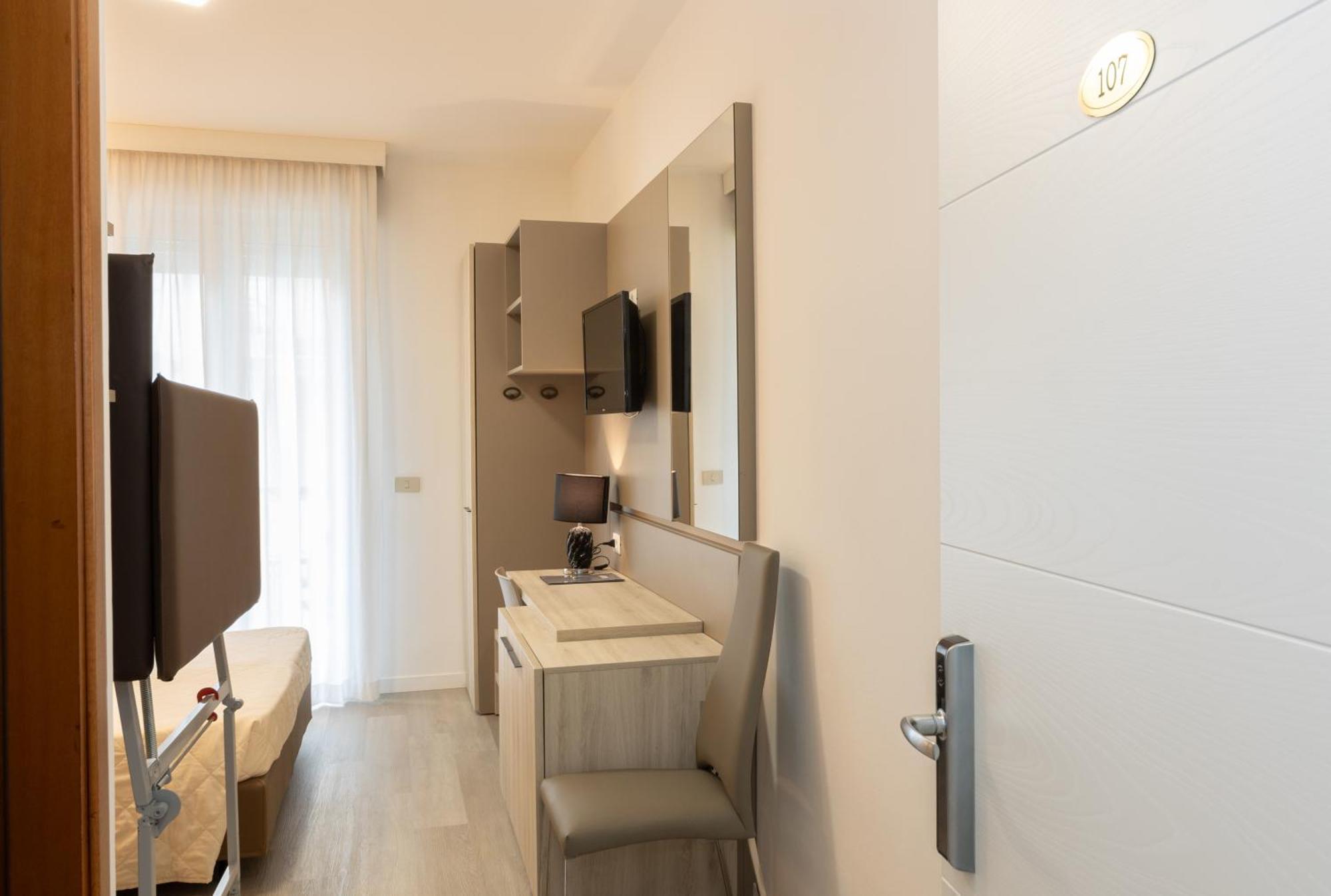 Hotel & Aparthotel Carinthia S Lido di Jesolo Dış mekan fotoğraf